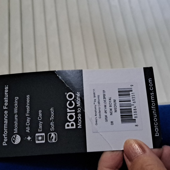 Grey's Anatomy Top (Classic) Kira Scrub Top NWT Medium - Picture 6 of 8